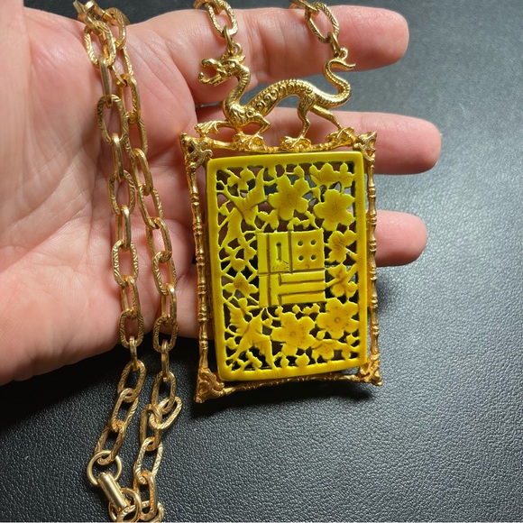 Vintage Signed ART Arthur Pepper Dragon & Yellow Enamel Pendant Necklace - Picture 9 of 10